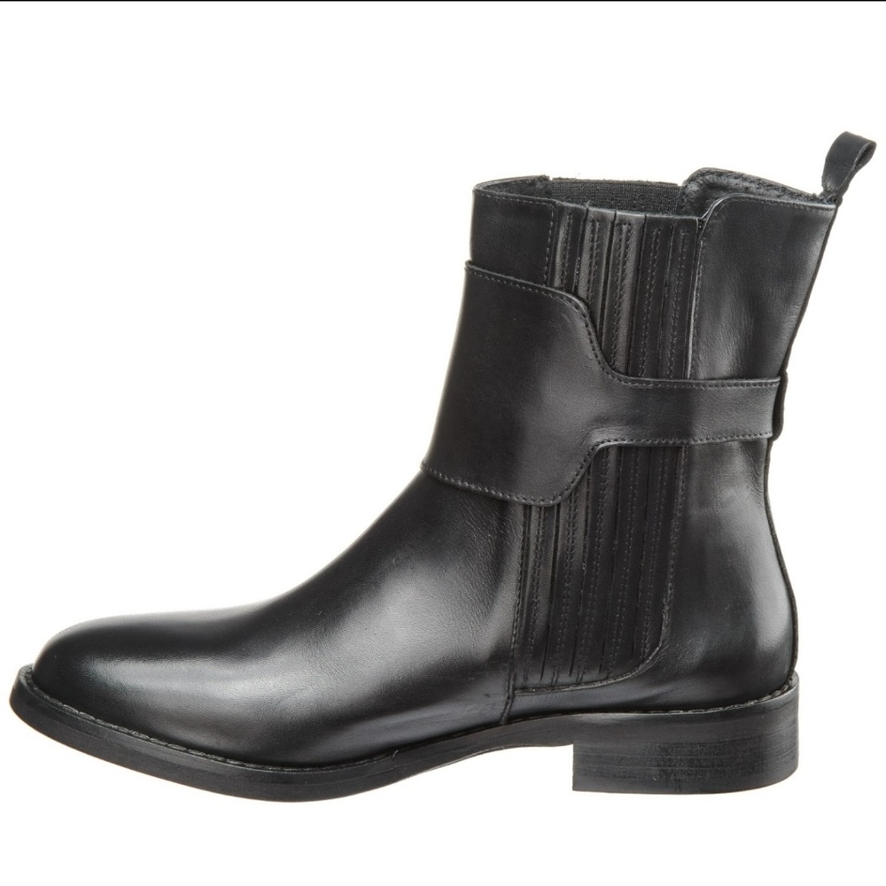 Sleek Chelsea Stelle Monelle Booties - Picture 4 of 8